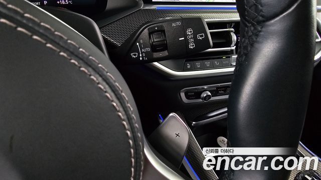 BMW X5 2021 — photo 28