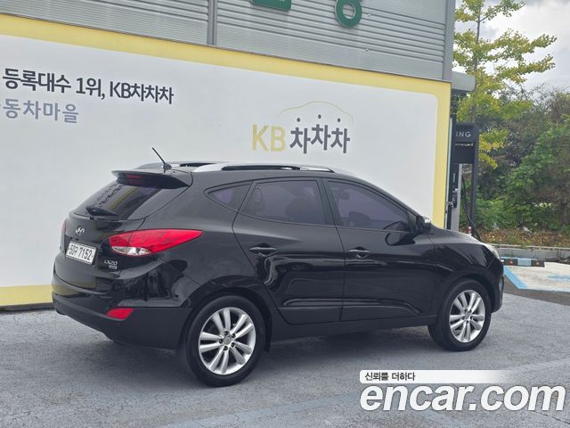 Hyundai Tucson 2011 — photo 2