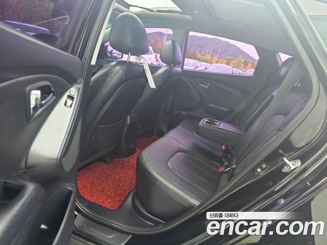 Hyundai Tucson 2011 — photo 8