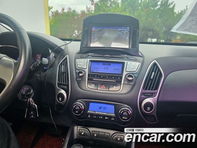 Hyundai Tucson 2011 — photo 9