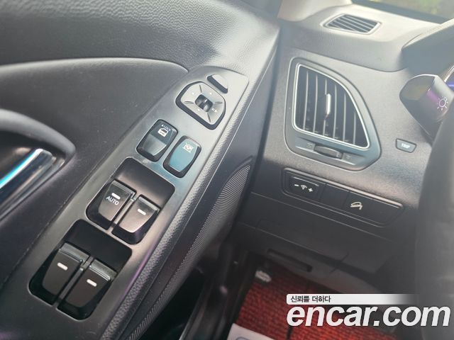 Hyundai Tucson 2011 — photo 13