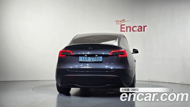 Tesla Model Y 2022 — photo 4