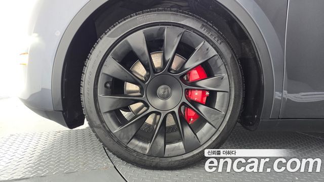 Tesla Model Y 2022 — photo 5