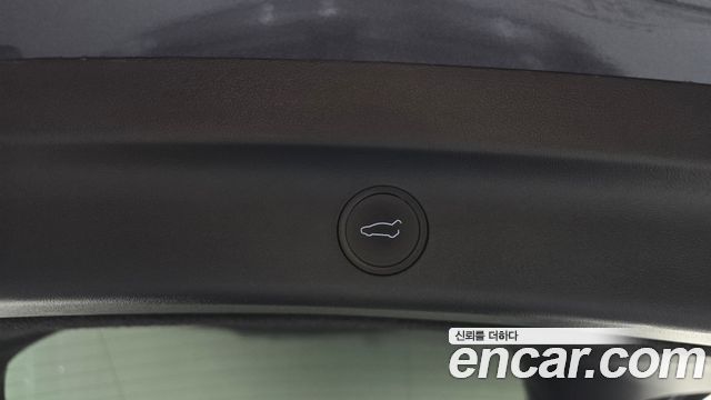 Tesla Model Y 2022 — photo 23