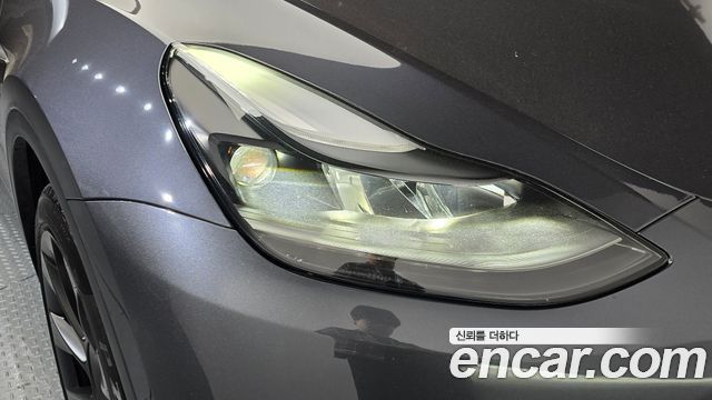 Tesla Model Y 2022 — photo 8