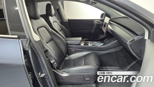 Tesla Model Y 2022 — photo 16