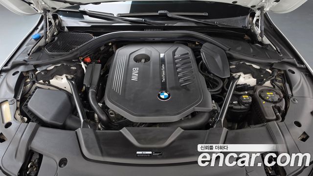 BMW 7-Series 2018 — photo 6