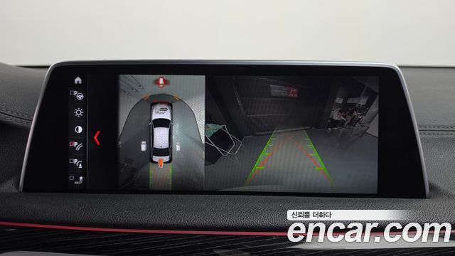 BMW 7-Series 2018 — photo 20
