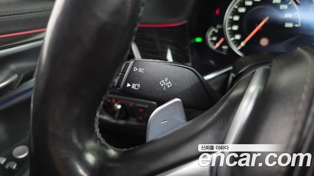 BMW 7-Series 2018 — photo 36