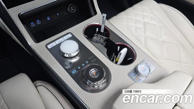 Genesis GV80 2025 — photo 9