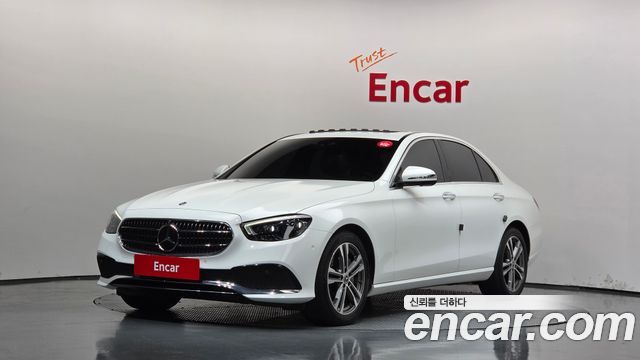 Mercedes-Benz E-Class 2022 — photo 1
