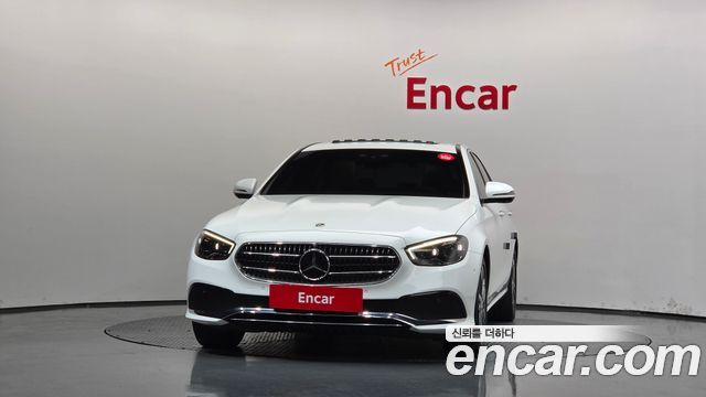 Mercedes-Benz E-Class 2022 — photo 3