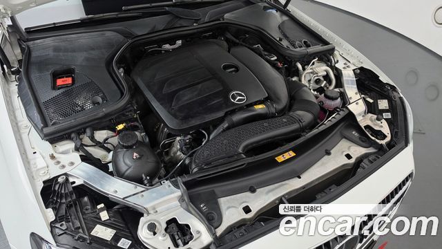 Mercedes-Benz E-Class 2022 — photo 6