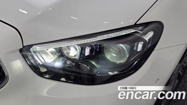Mercedes-Benz E-Class 2022 — photo 8