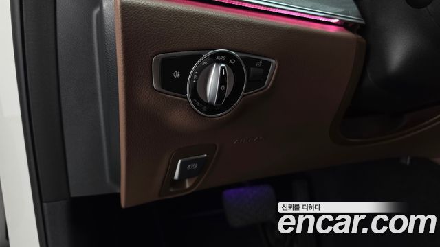 Mercedes-Benz E-Class 2022 — photo 27