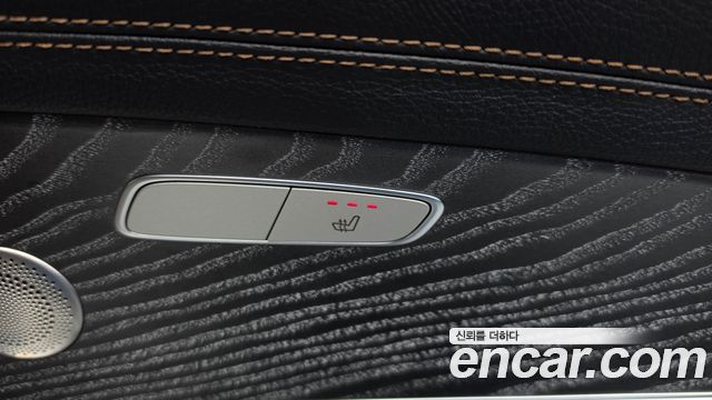 Mercedes-Benz E-Class 2022 — photo 30