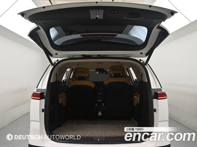 Kia Canival 2022 — photo 19