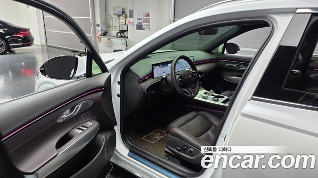 Genesis GV70 2025 — photo 13
