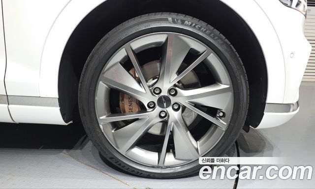 Genesis GV70 2025 — photo 7
