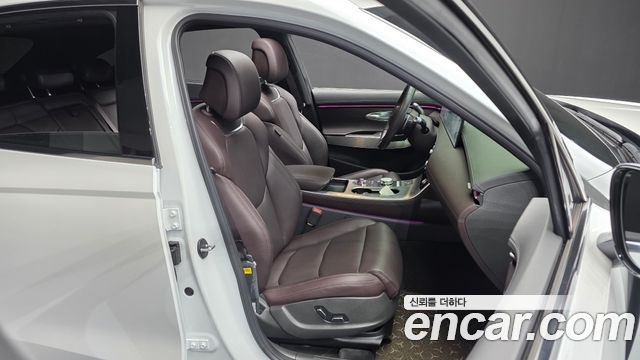 Genesis GV70 2025 — photo 16