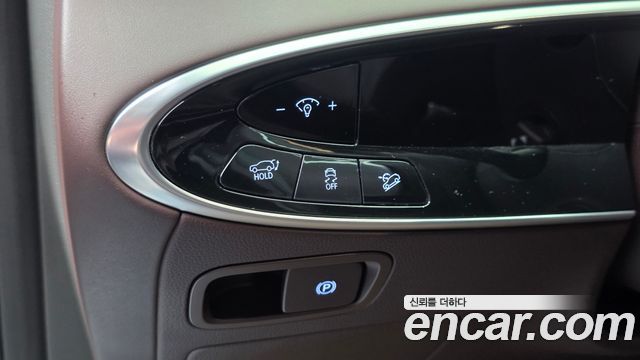 Genesis GV70 2025 — photo 30
