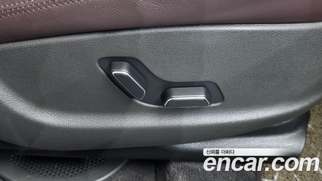 Genesis GV70 2025 — photo 32