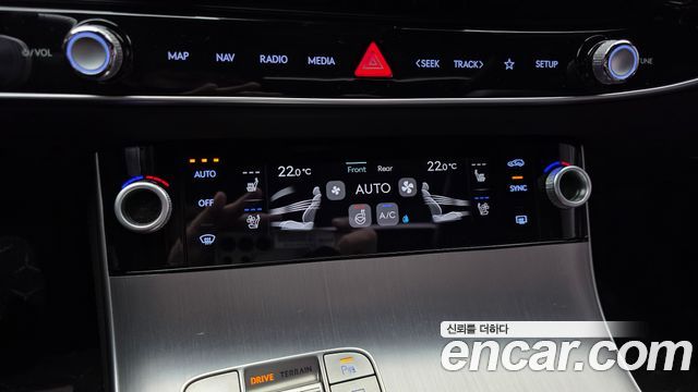 Genesis GV70 2025 — photo 33