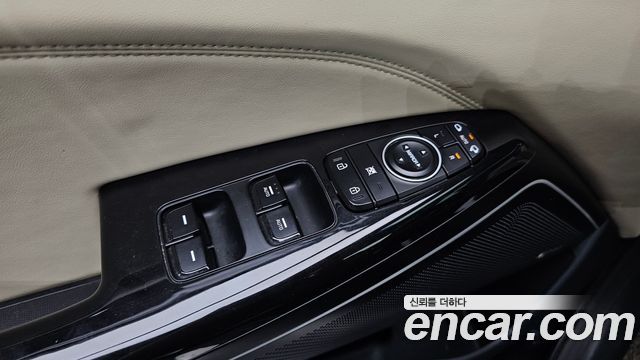 Kia K7 2016 — photo 13
