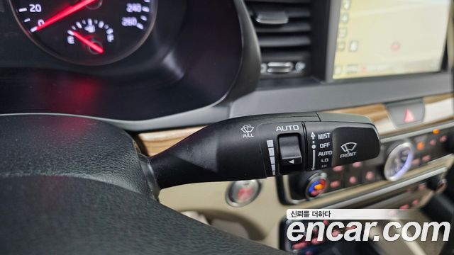 Kia K7 2016 — photo 15