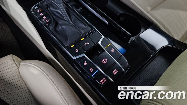 Kia K7 2016 — photo 18