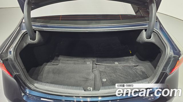 Kia K7 2016 — photo 19