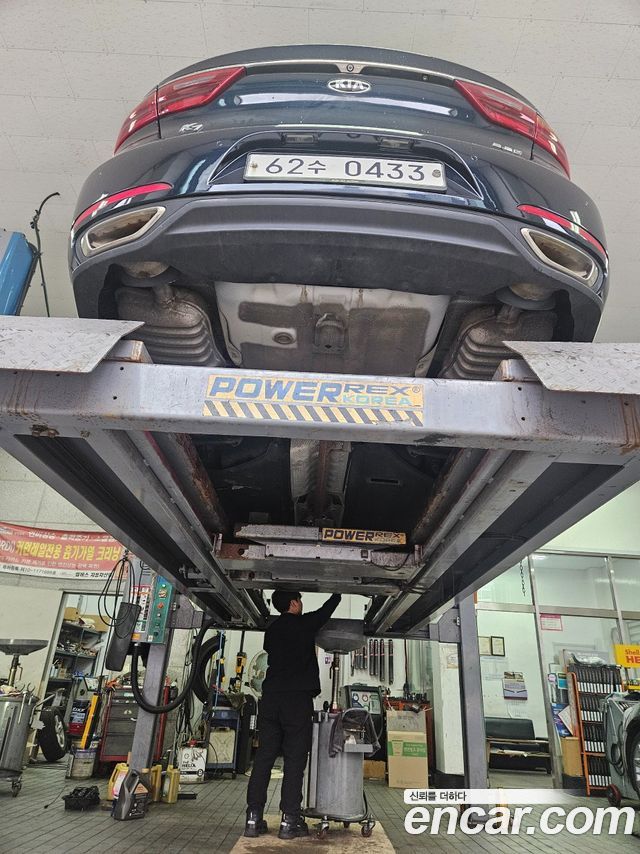 Kia K7 2016 — photo 20