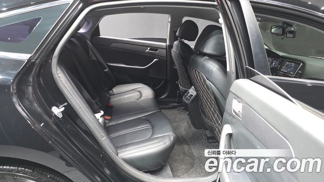 Hyundai Sonata 2019 — photo 12
