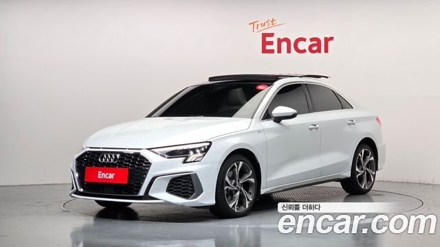 Audi A3 2022 — photo 1