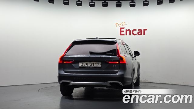 Volvo V90 2018 — photo 4