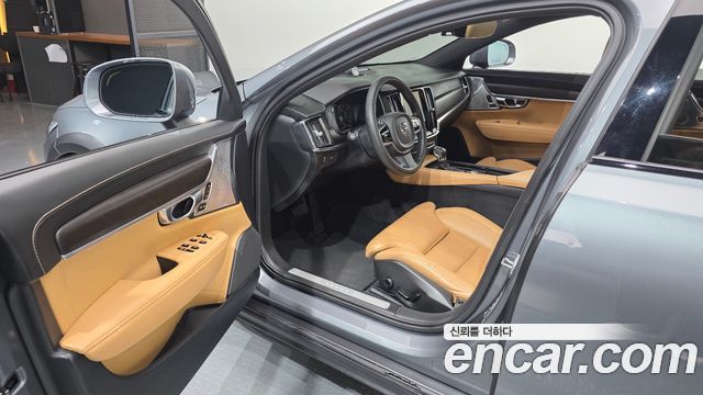 Volvo V90 2018 — photo 13