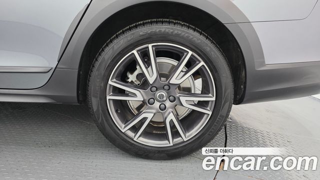 Volvo V90 2018 — photo 7