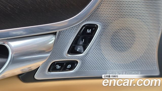 Volvo V90 2018 — photo 30