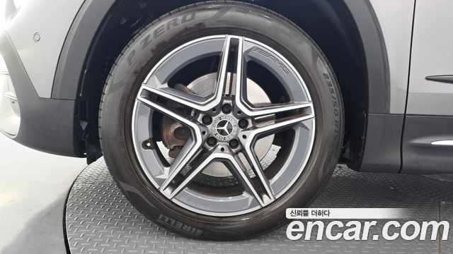 Mercedes-Benz GLB-Class 2021 — photo 5