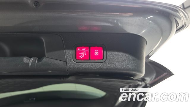 Mercedes-Benz GLB-Class 2021 — photo 22