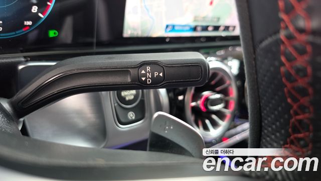 Mercedes-Benz GLB-Class 2021 — photo 24