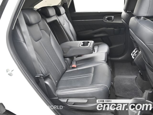 Kia Sorento 2023 — photo 12