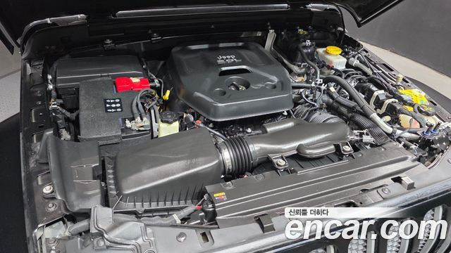 Jeep Wrangler 2021 — photo 6