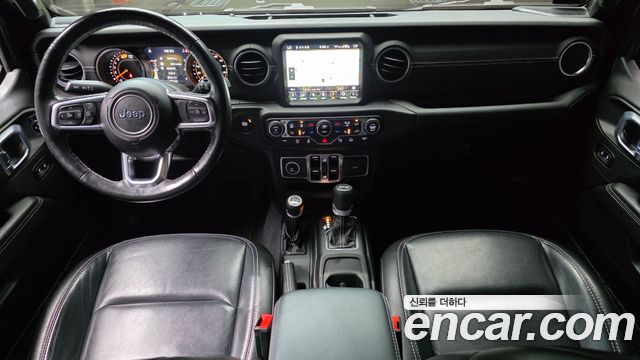 Jeep Wrangler 2021 — photo 10