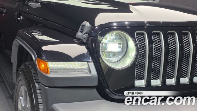 Jeep Wrangler 2021 — photo 8