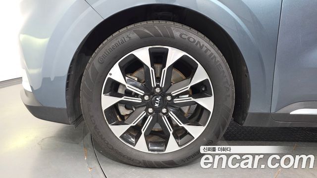 Kia Canival 2021 — photo 5