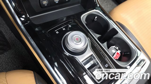Kia Canival 2021 — photo 9