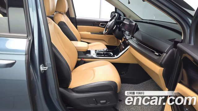 Kia Canival 2021 — photo 11