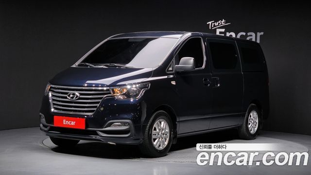 Hyundai Starex 2019 — photo 1