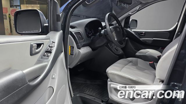 Hyundai Starex 2019 — photo 10